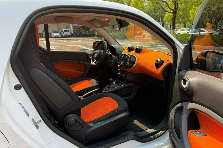 Used smart fortwo 2015 1.0L 52 kW Hardtop Passion Edition
