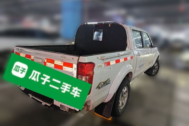 Used Dongfeng Ruichi 2015 2.4L Elite Edition Gasoline 4x4 Standard Trim ZG24
