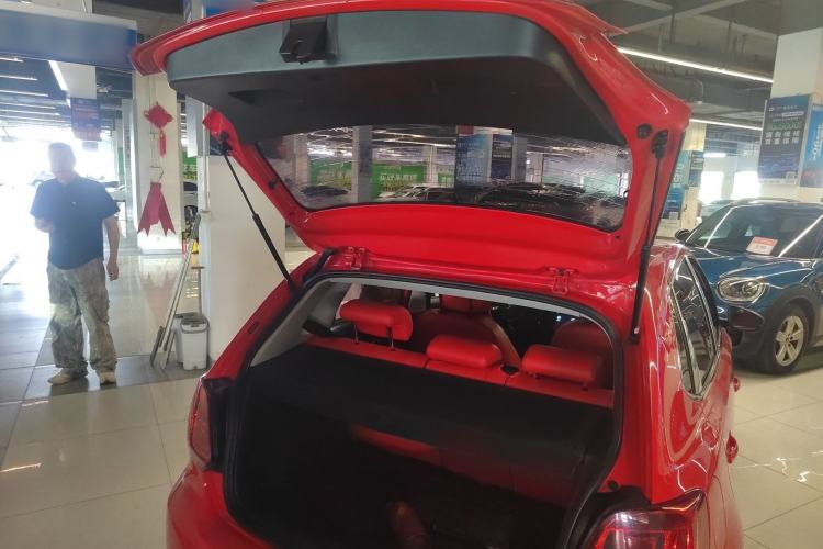 Used Volkswagen Polo 2016 1.6L Automatic Comfort Model Trunk