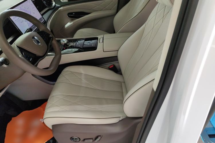 Used Denza D9 2022 DM-i 970 Four-Wheel Drive Flagship Model
