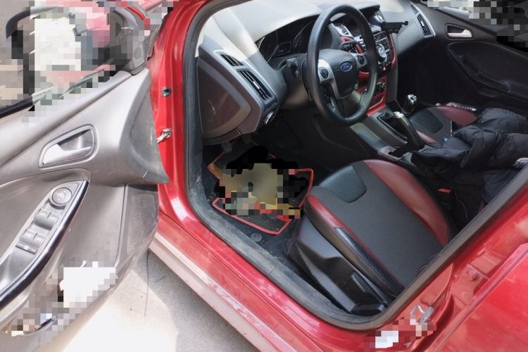 Used Ford Focus 2012 Hatchback 2.0L Manual Luxury Sport Model
