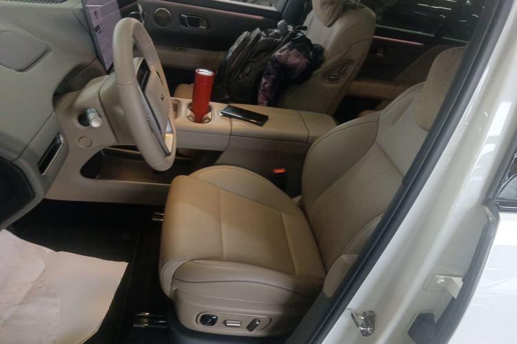 Used Li Auto i6 2025 Model Two-Wheel-Drive Standard Type