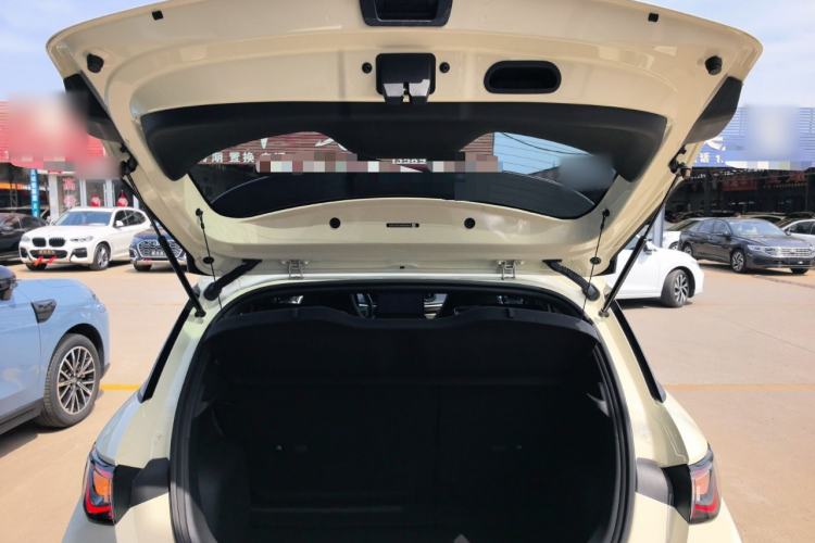 Used BYD Dolphin 2023 420 km Fashion Edition Trunk