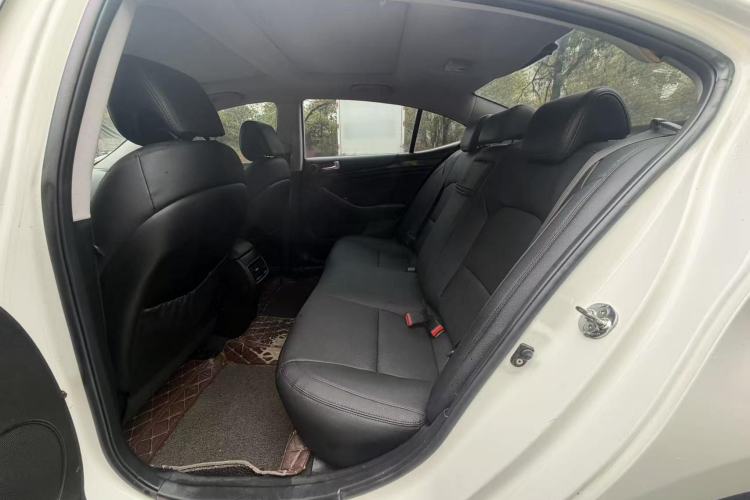 Used Kia Cadenza 2013 2.4L Business Sunroof Version China IV Standard