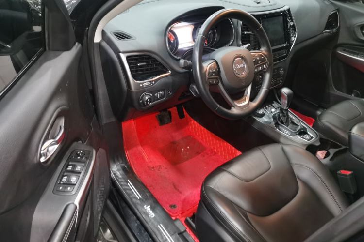 Used Jeep Cherokee 2019 2.0T Four-Wheel Drive Exploration Edition + Autonomous Driving Smart Package China V