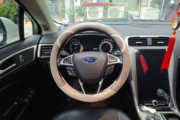 Used Ford Mondeo 2020 EcoBoost 180 Stylish Model Steering Wheel