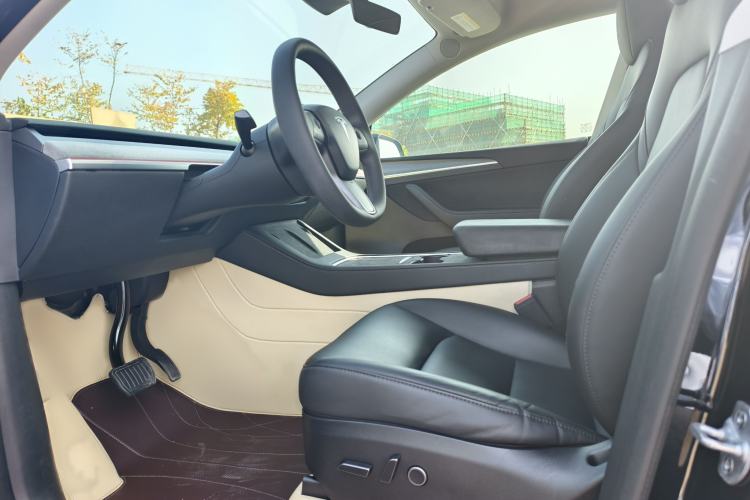 Used Tesla Model Y 2023 Rear-Wheel-Drive Version