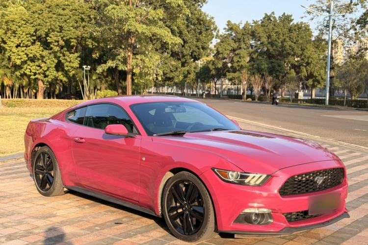 Used Ford Mustang 2015 2.3T Automatic U.S.-Spec Version
