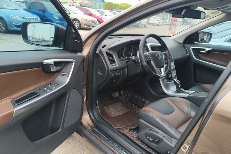 Used Volvo XC60 2017 T5 AWD Smart Drive Edition Driver Seat