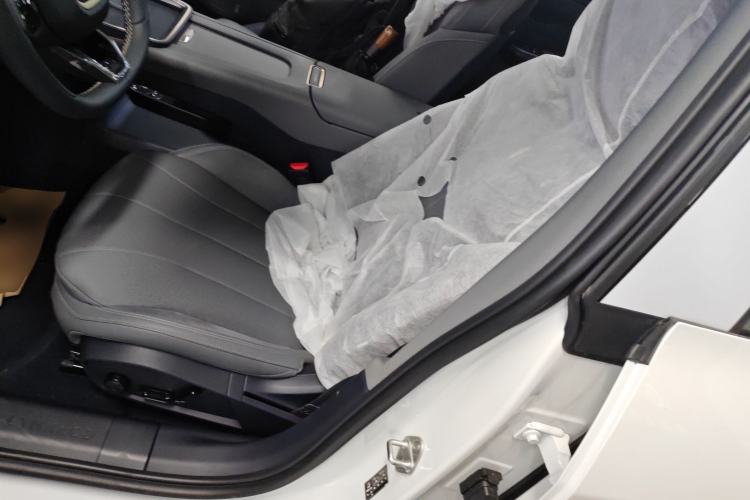 Used Lynk & Co 07 2024 EM-P 126 Long-Range Halo