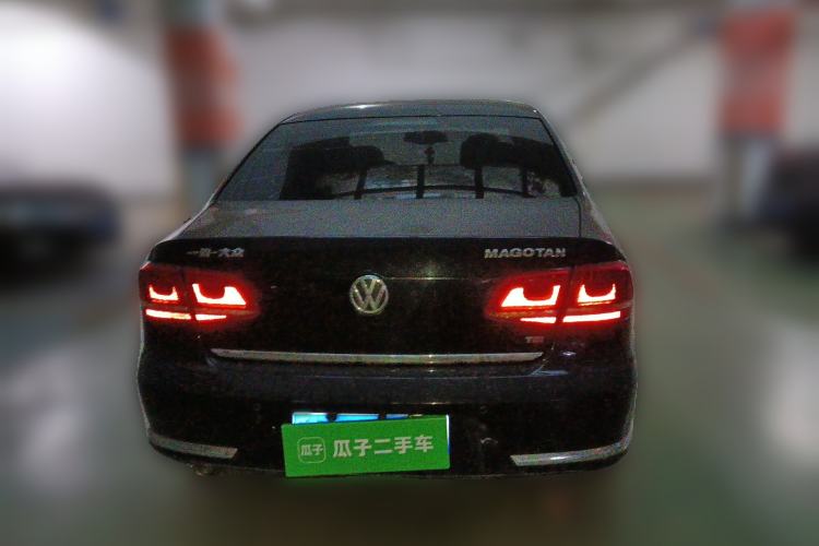 Used Volkswagen Magotan 2016 1.8TSI 25th Anniversary Edition