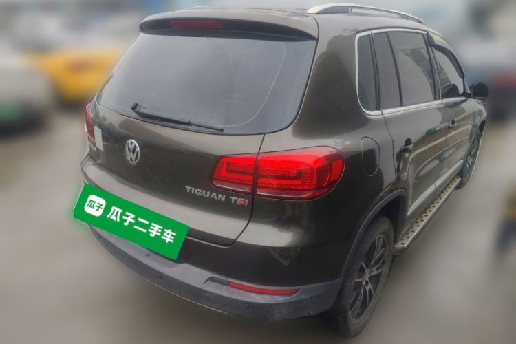 Used Volkswagen Tiguan 2015 1.8TSI Automatic Two-Wheel Drive Luxury Model Rear Right 45 Deg