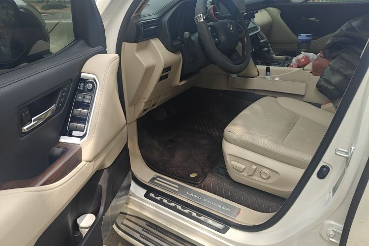 Used Toyota Land Cruiser 
