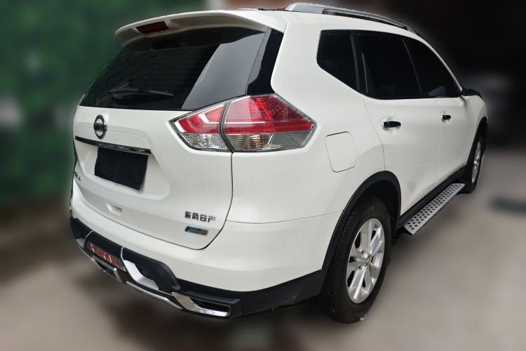 Used Nissan X-Trail 2015 2.0L CVT Comfort MAX Edition 2WD Rear Right 45 Deg