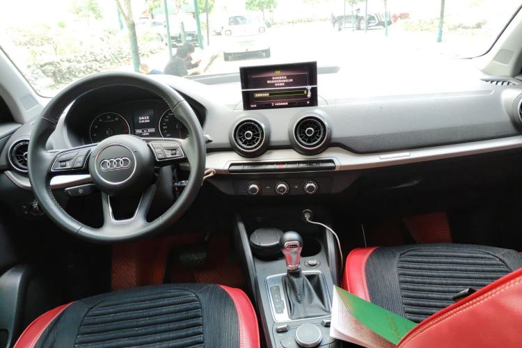 Used Audi Q2L 2021 35 TFSI Progressive Dynamic Edition Center Console