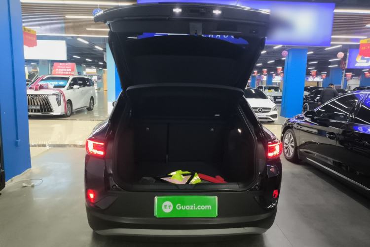 Used Volkswagen ID.4 CROZZ 2021 Long-Range Lite PRO Two-Wheel Drive Version Trunk