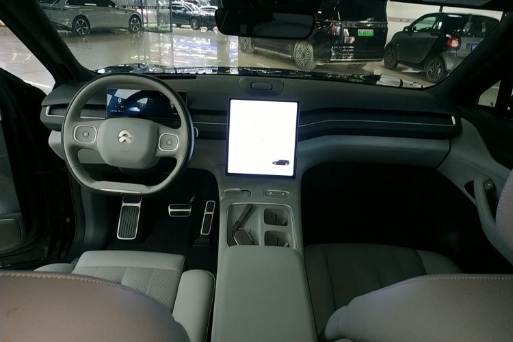 Used Nio ES8 2023 75 kWh Center Console