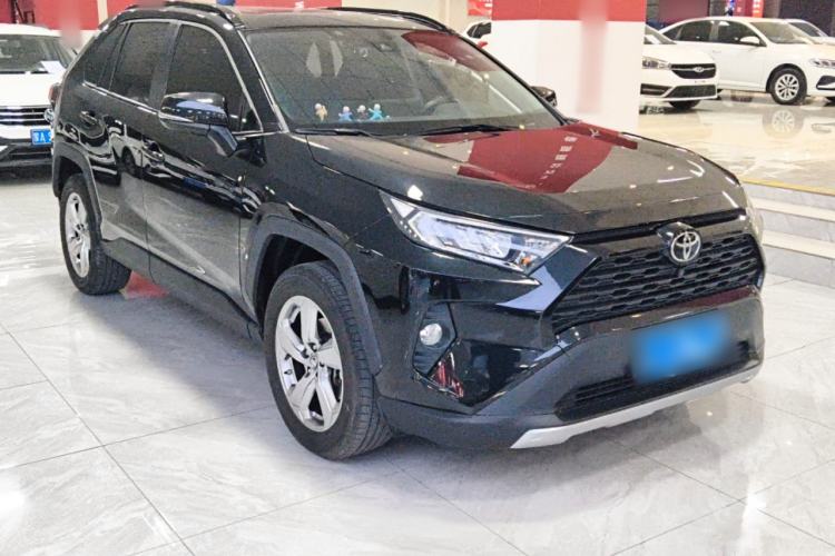 Used Toyota RAV4 2021 2.0L CVT Two-Wheel Drive Fashion PLUS Edition
