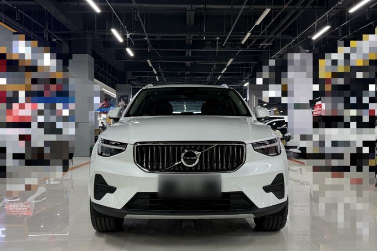 Used Volvo XC40 2024 B4 4x4 Smart Luxury Edition