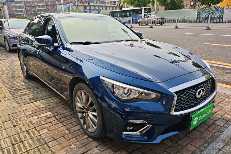 Used Infiniti Q50L 2018 2.0T Enjoyment Version China V Standard Front Right 45 Deg