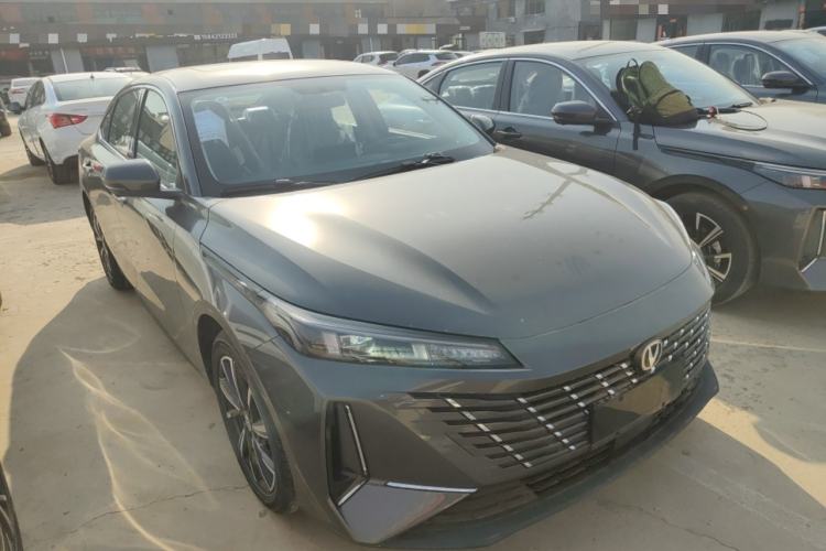 Used CHANGAN Eado 2025 Blue Whale 1.5T 500Bar Prestige Model
