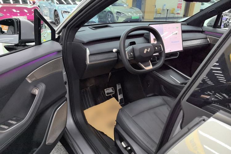 Used ONVO L60 2024 60 kWh Rear-Drive Version