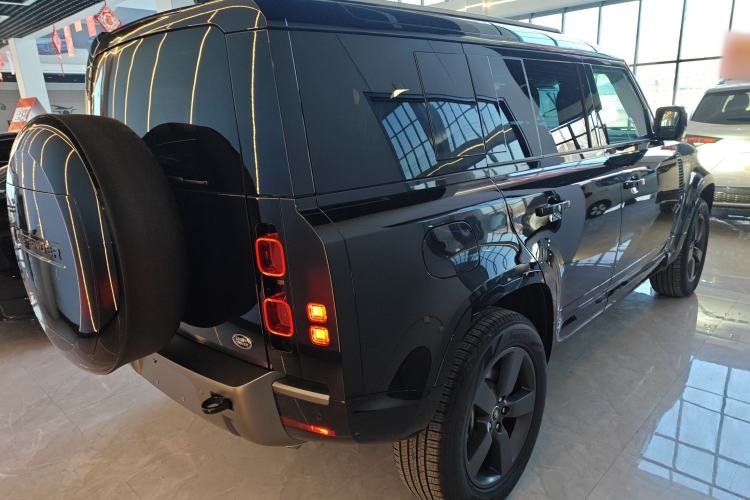 Used Land Rover Defender 2025 110 3.0T P400 – Dynamic HSE