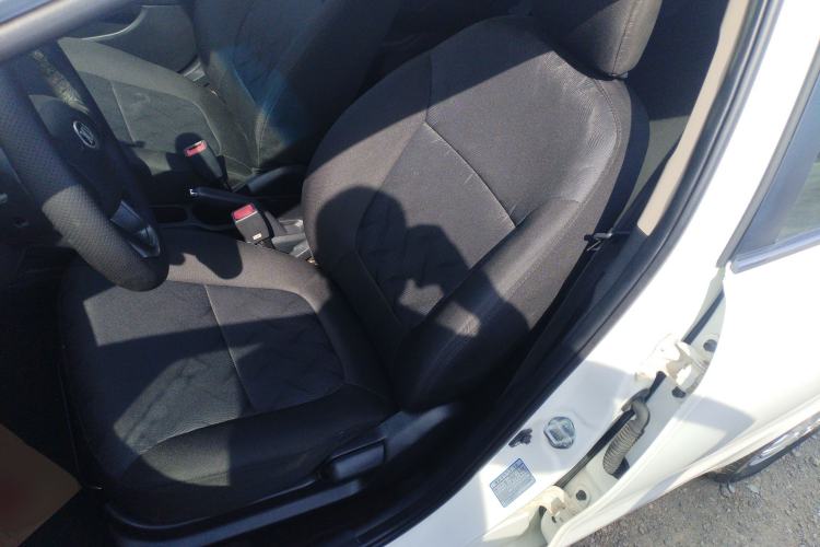 Used Kia K2 2012 Sedan 1.4L MT GLS Commemorative Edition
