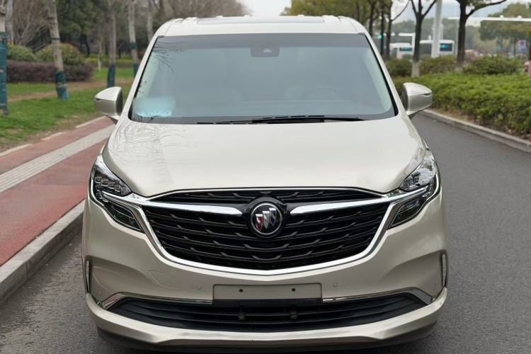 Used Buick GL8 2022 ES Landtrek 653T Luxury Edition