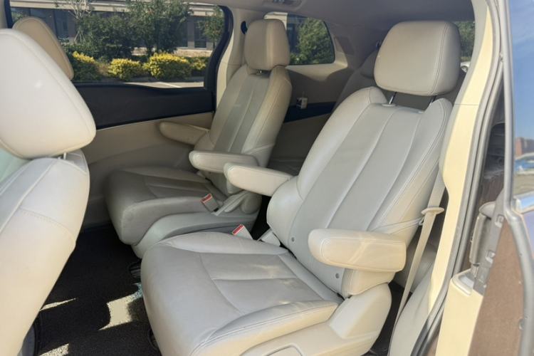 Used Buick GL8 2018 28T Prestige Version China VI Standard Interior 4