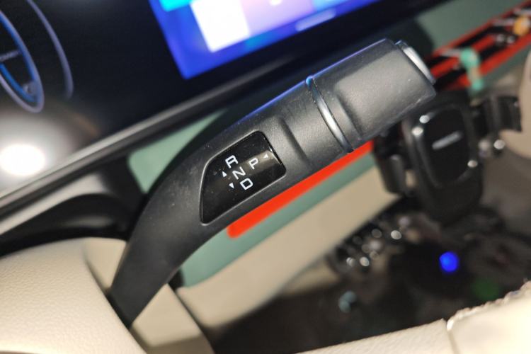 Used ORA Good Cat 2023 401 km Standard Range Luxury Version Lithium Iron Phosphate
