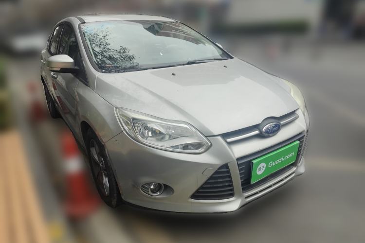 Used Ford Focus 2012 Sedan 1.6L Automatic Fashion Edition
