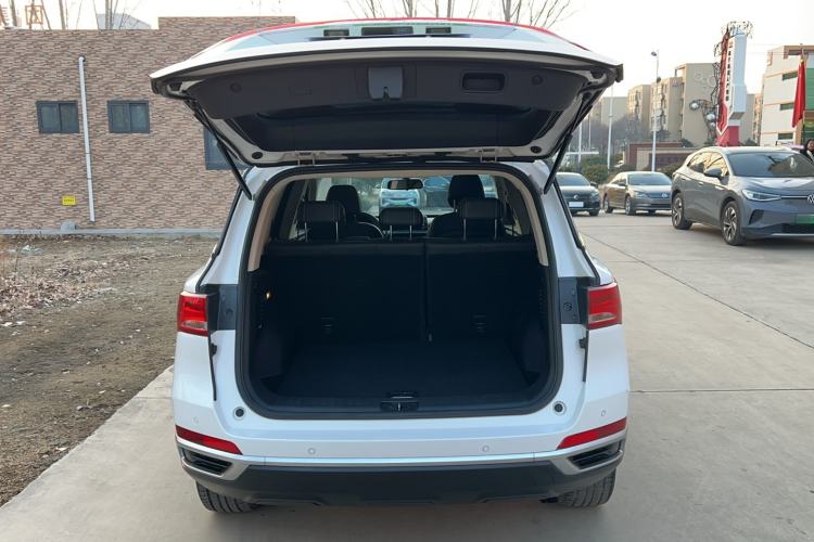 Used Zotye T500 2018 1.5T Automatic Smart Connected Prestige Model
