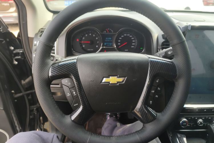 Used Chevrolet Captiva 2017 2.4L 4x4 Flagship Edition 7-Seater