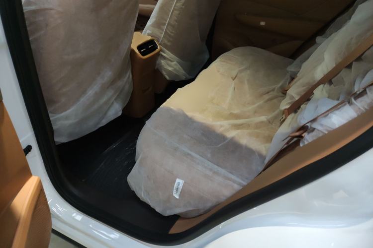 Used Dongfeng Aeolus L8 2025 Model 185KM Ideal Edition
