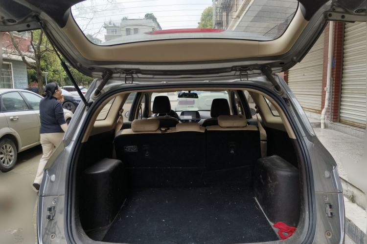 Used Baojun 310W 2017 1.5L Manual Fashion Model China V
