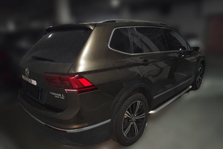 Used Volkswagen Tiguan L 2017 380TSI Automatic All-Wheel-Drive Luxury Edition Rear Right 45 Deg