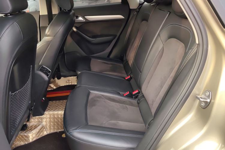 Used Audi Q3 2016 40 TFSI quattro all-wheel-drive sport model
