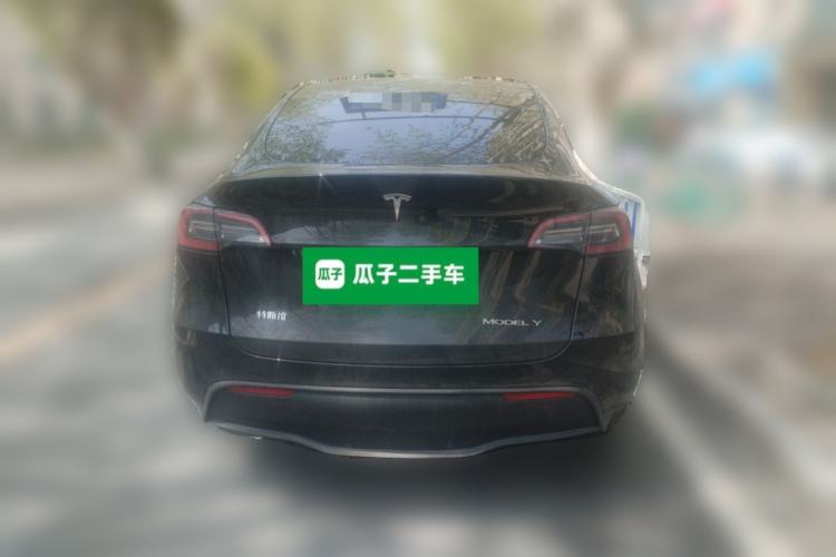 Used Tesla Model Y 2023 Long-Range All-Wheel-Drive Version