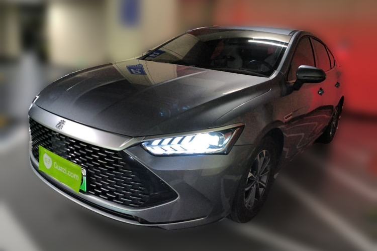 BYD Qin PLUS 2023 Champion Edition DM-i 55KM Leading Model usado