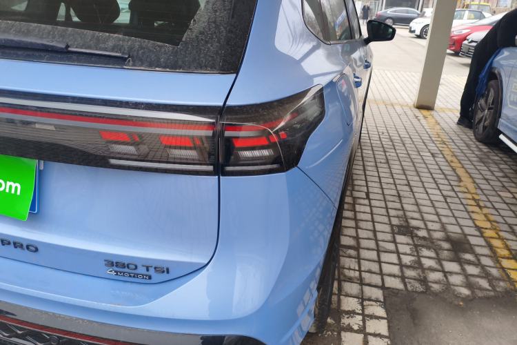 Used Volkswagen Tiguan L 2026 Model, PRO 380TSI Four-Wheel Drive R-Line Smart Luxury Edition Right Rear Taillight