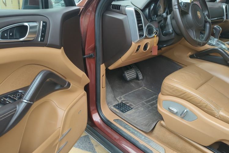 Used Porsche Cayenne 
