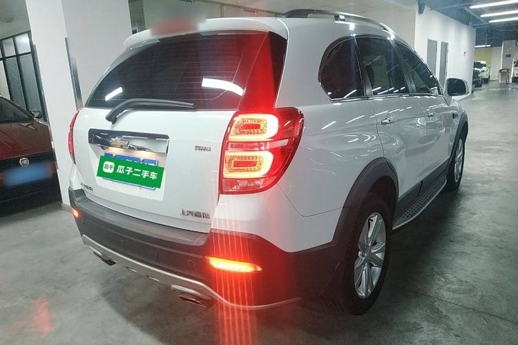 Used Chevrolet Captiva 2015 2.4L 4x4 Flagship Edition 7-Seater