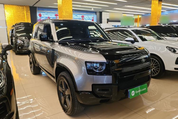 Used Land Rover Defender 2024 110 3.0T P400 X-DYNAMIC HSE Front Right 45 Deg