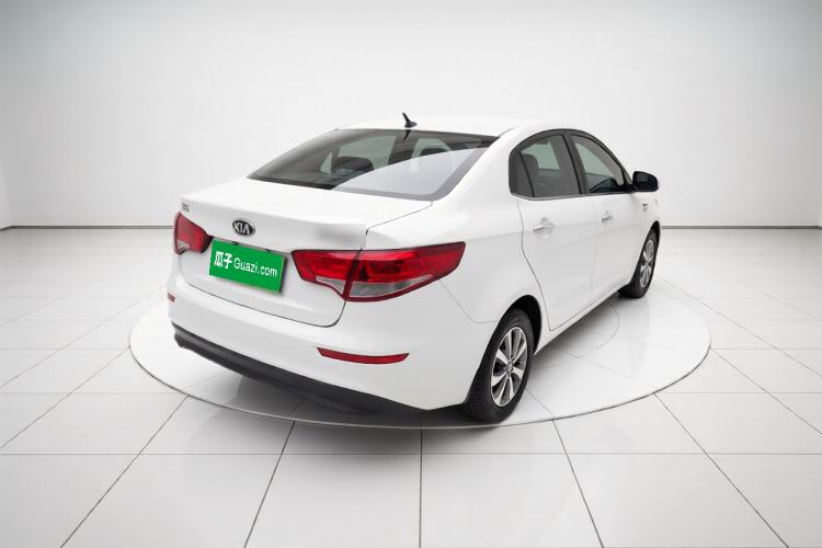 Used Kia K2 2015 Sedan 1.4L MT GLS Exterior 5