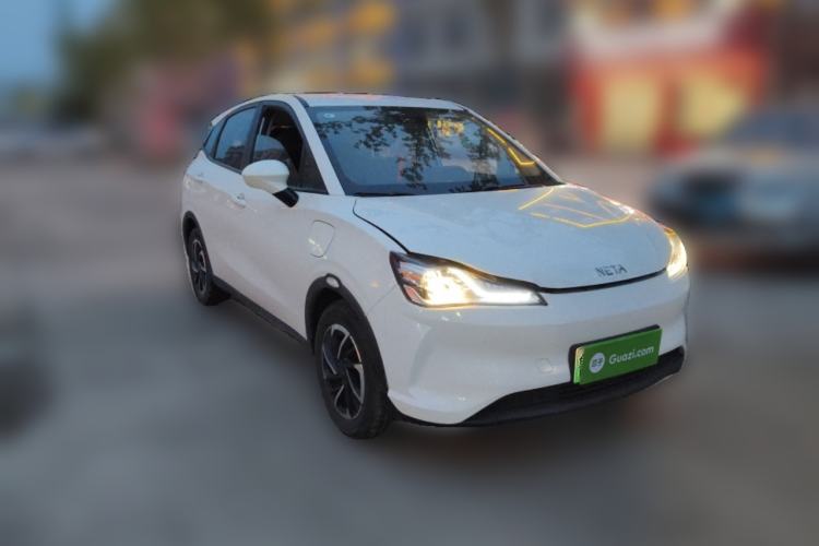 Used NETA V 2021 Long-Range Entertainment Edition Upgrade Model Front Right 45 Deg