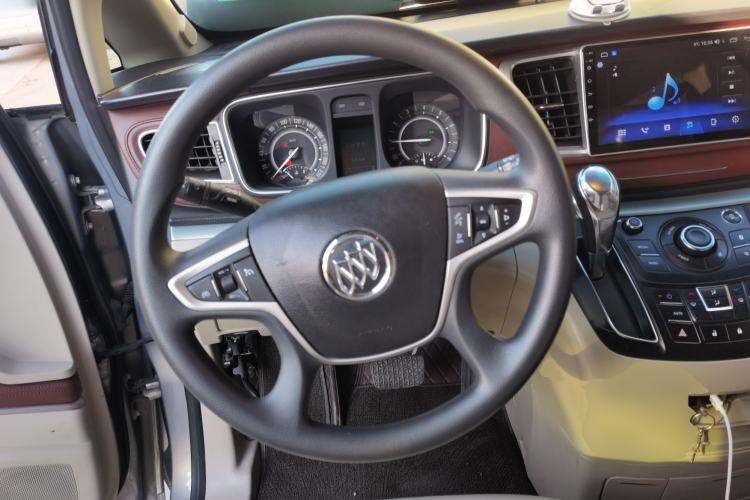 Used Buick GL8 2018 28T Comfort Model China VI Standard