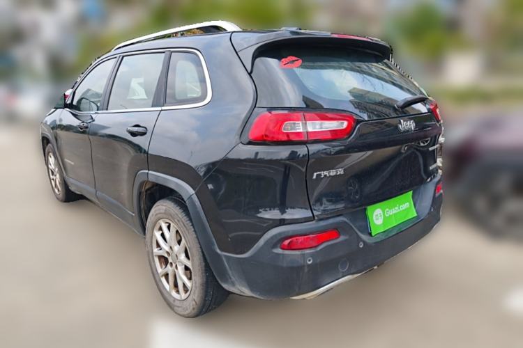 Used Jeep Cherokee 2017 2.4L Leading Smart Edition
