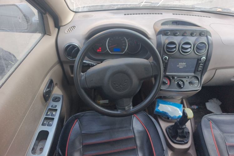 Used Wuling Hongguang 2014 1.2L Standard Model China IV