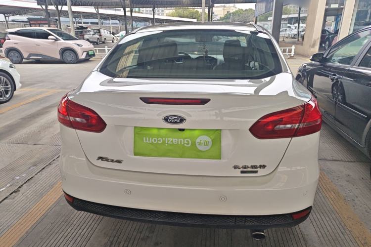 Used Ford Focus 2015 Sedan EcoBoost 180 Automatic Flagship Model
